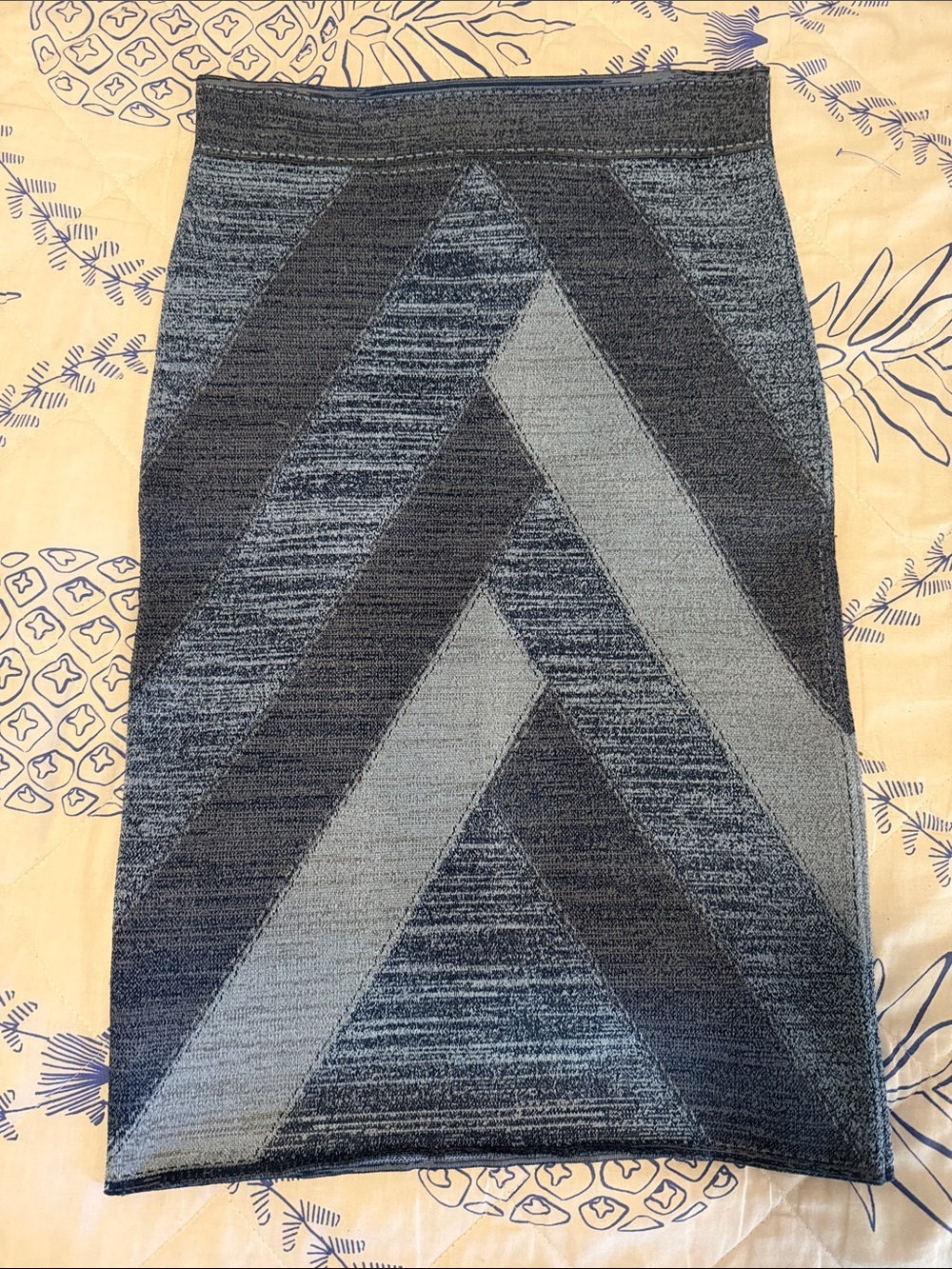 BCBGMaxAzria Blue Chevron Knit Pencil Skirt